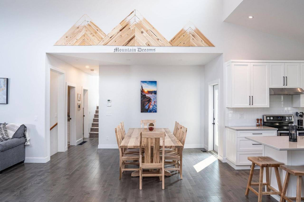 Mountain Dreams - Revelstoke Home Near Rmr Экстерьер фото