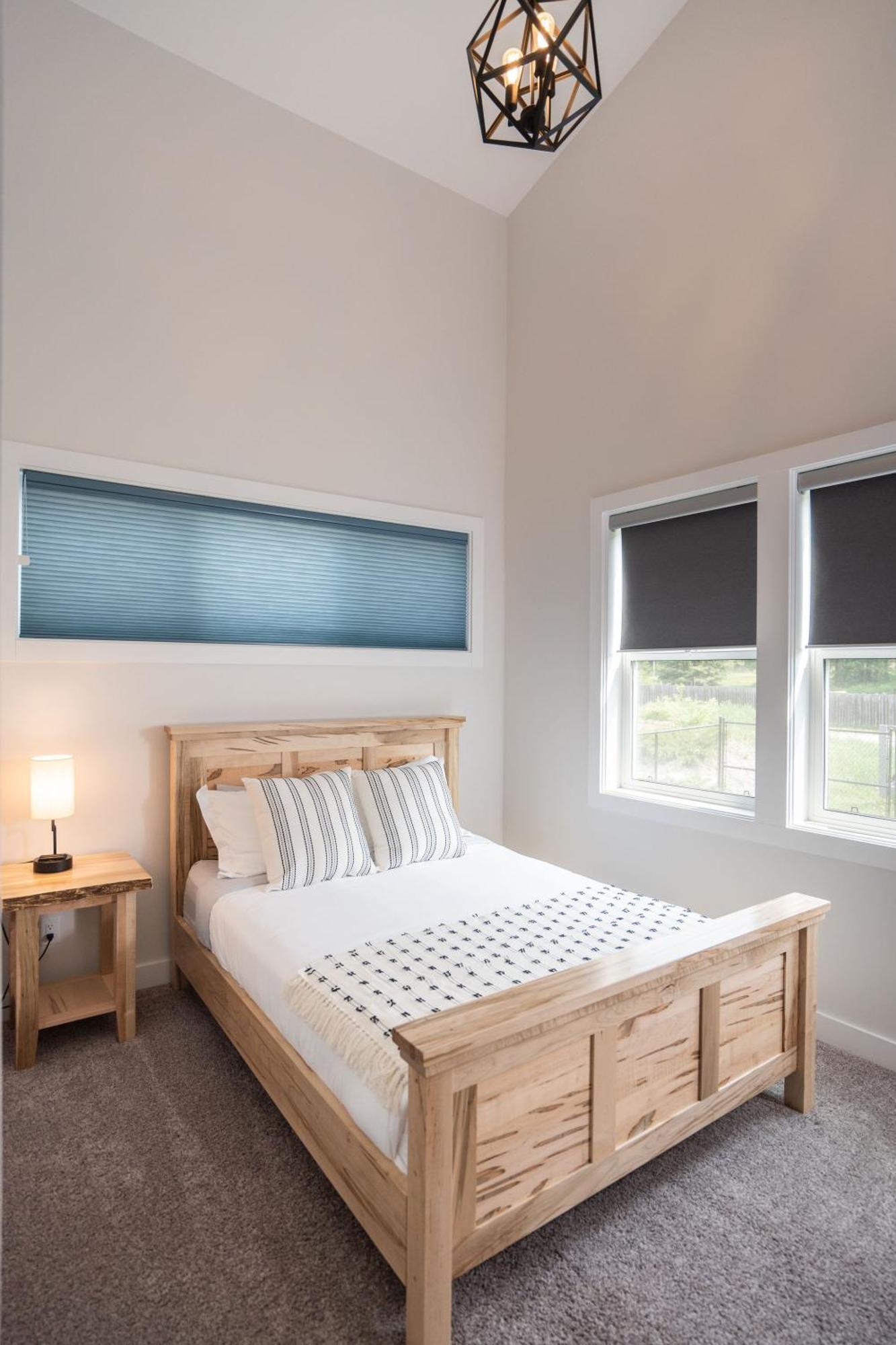 Mountain Dreams - Revelstoke Home Near Rmr Экстерьер фото